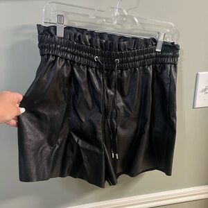 Zenana Brand faux leather black paper bag shorts with pockets size XL